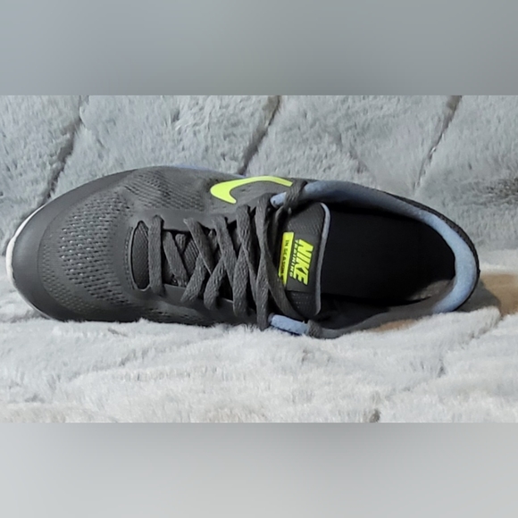 Nike In-Season TR 5 Training Running Grey/Blue Women 8 - Picture 3 of 8